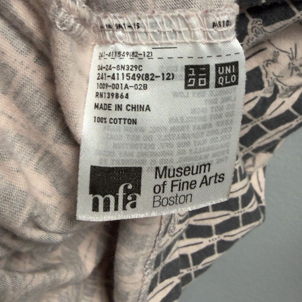 Bunny Rabbit Cropped Crew Neck T Shirt UNIQLO Medium Museum of Fine Arts Boston - Picture 3 of 8